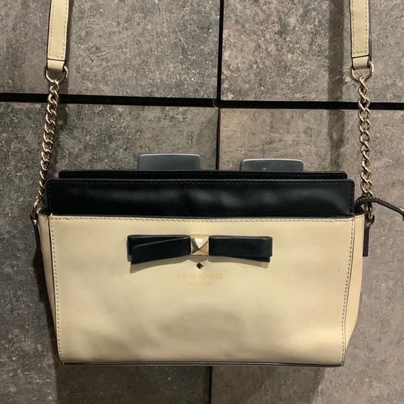 kate spade Handbags - Heavily used Kate Spade Bag